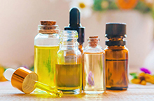 Цетиловый спирт: незаменимый «смягчитель кожи» и стабилизирующий компонент в косметических рецептурах.